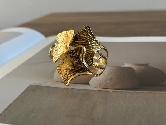 Ayla Bangle