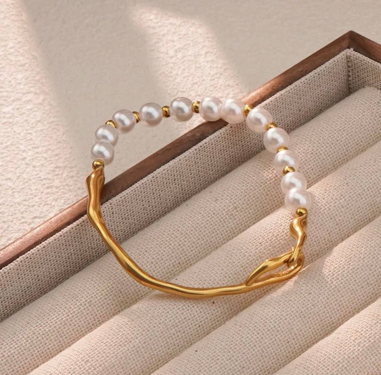 Ariel Bangle